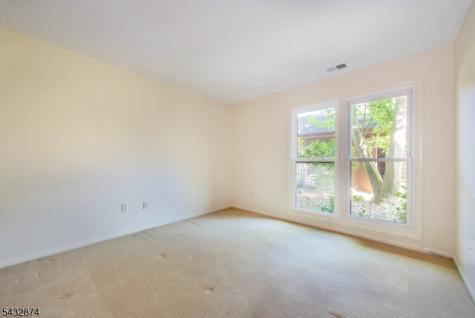 195 Hidden Hollow Court Edison NJ 08820