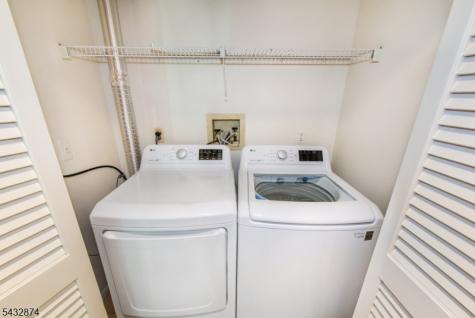 195 Hidden Hollow Court Edison NJ 08820