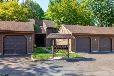 195 Hidden Hollow Court Edison NJ 08820