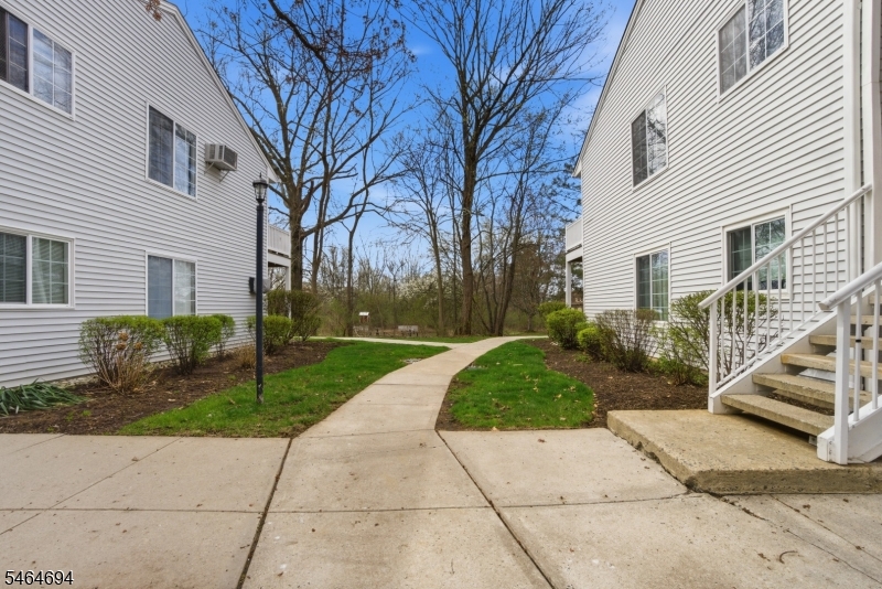 66 Mountain Court Bedminster NJ 07921