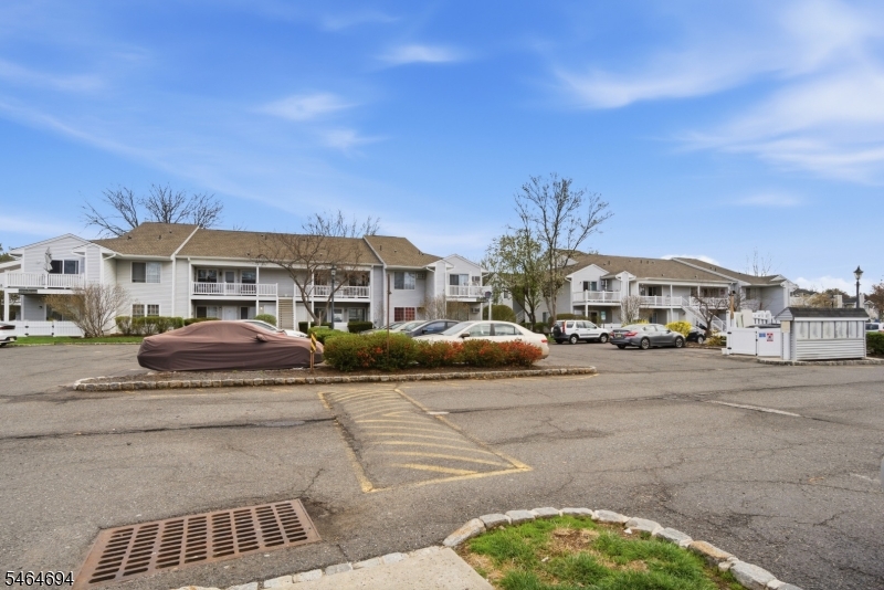 66 Mountain Court Bedminster NJ 07921