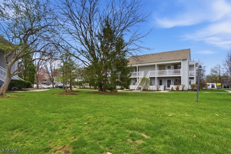 66 Mountain Court Bedminster NJ 07921