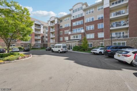 2217 Warrens Way Wanaque NJ 07465