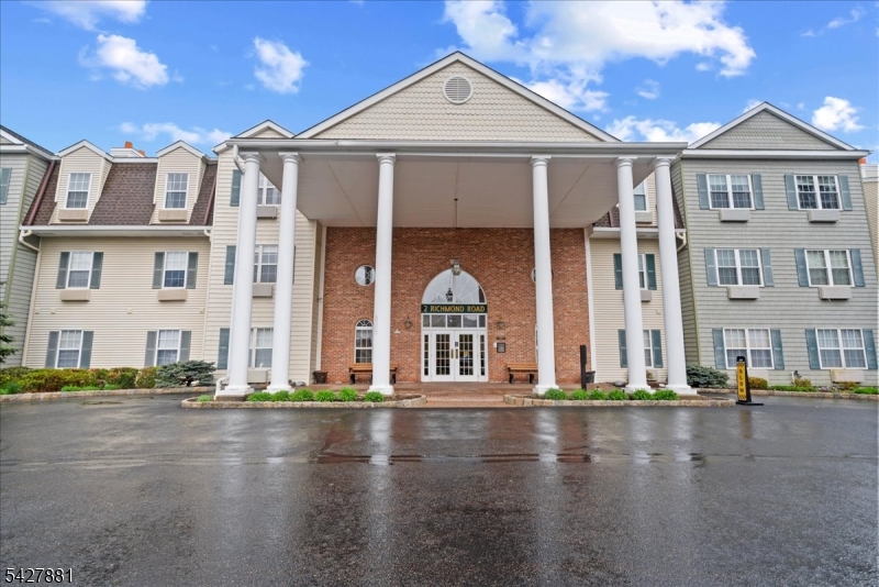 2 Richmond Road West Milford NJ 07480