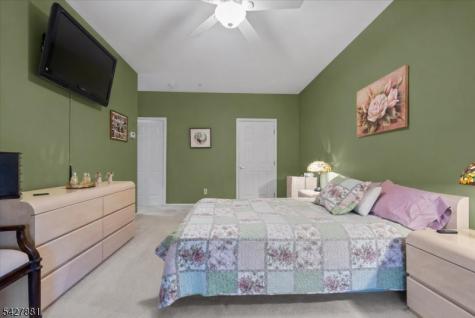 2 Richmond Road West Milford NJ 07480