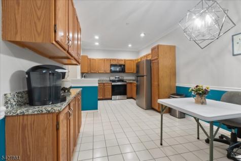 2 Richmond Road West Milford NJ 07480