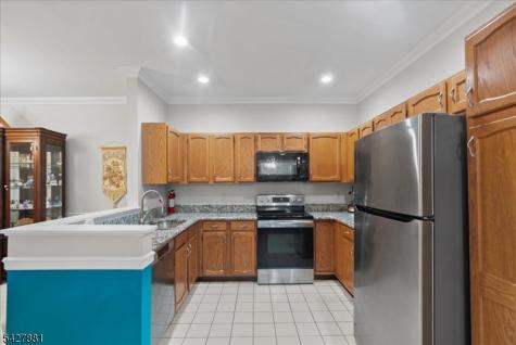 2 Richmond Road West Milford NJ 07480