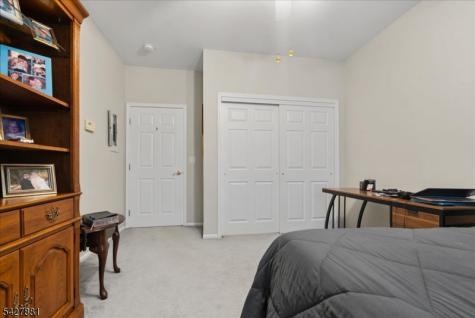 2 Richmond Road West Milford NJ 07480