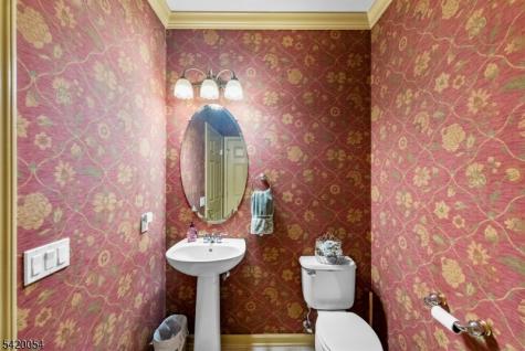 9 Goffle Brook Court Hawthorne NJ 07506
