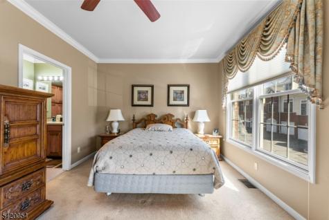 9 Goffle Brook Court Hawthorne NJ 07506