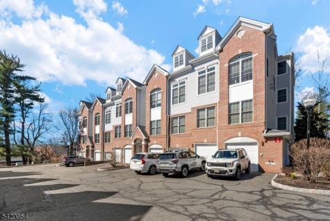 9 Goffle Brook Court Hawthorne NJ 07506
