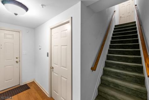 9 Goffle Brook Court Hawthorne NJ 07506