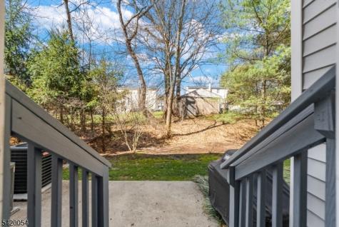9 Goffle Brook Court Hawthorne NJ 07506