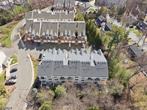 9 Goffle Brook Court Hawthorne NJ 07506