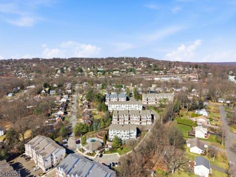 9 Goffle Brook Court Hawthorne NJ 07506