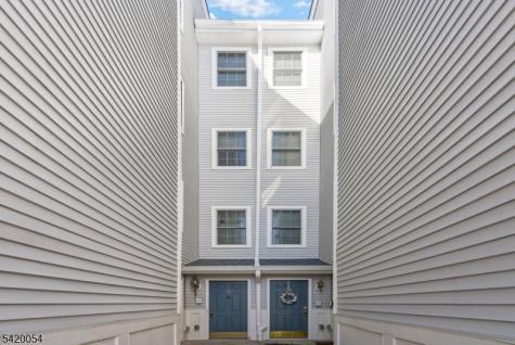 9 Goffle Brook Court Hawthorne NJ 07506