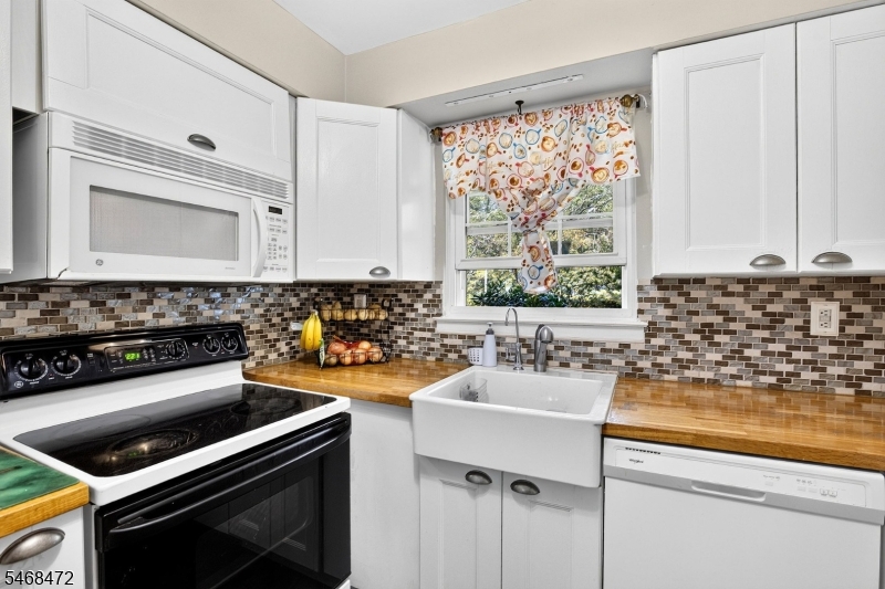 813 Victoria Court Hillsborough NJ 08844