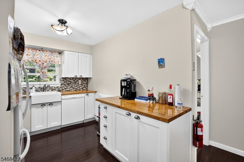 813 Victoria Court Hillsborough NJ 08844