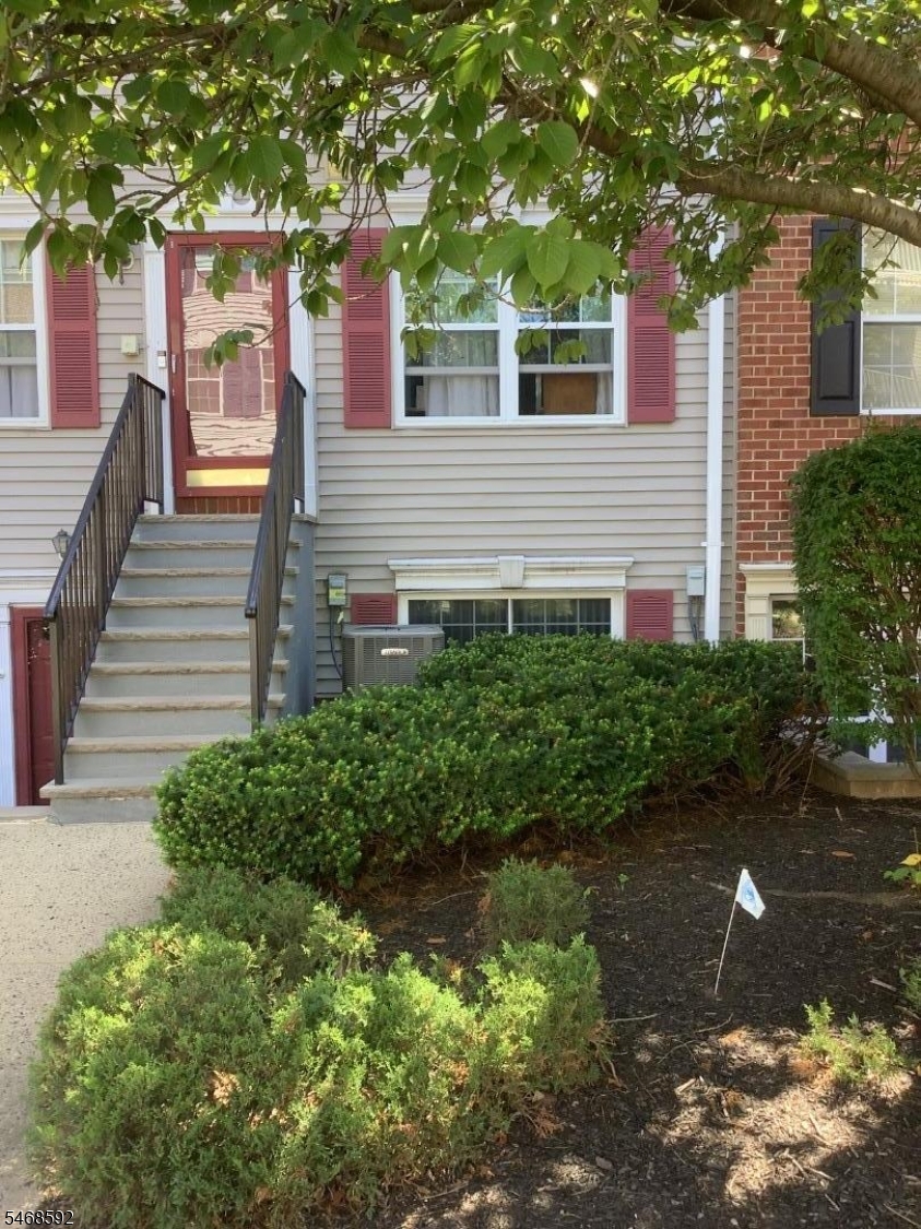 54 Yancy Drive Newark NJ 07103