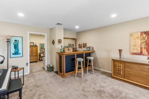 8 Quartz Lane Paterson NJ 07501