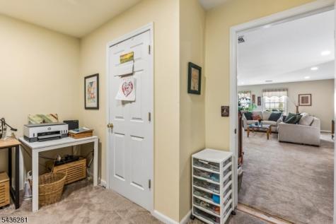 8 Quartz Lane Paterson NJ 07501