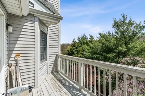 8 Quartz Lane Paterson NJ 07501