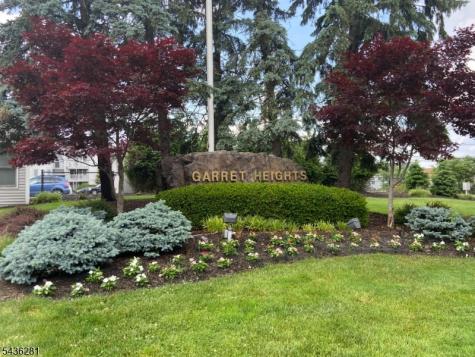 8 Quartz Lane Paterson NJ 07501