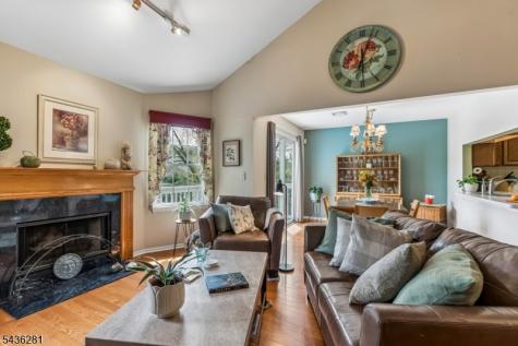 8 Quartz Lane Paterson NJ 07501