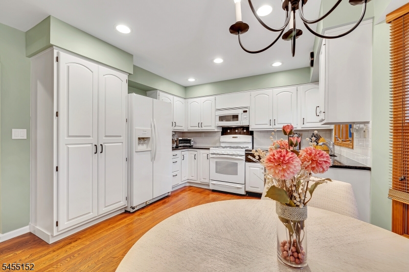 41 Dexter Drive N Bernards NJ 07920