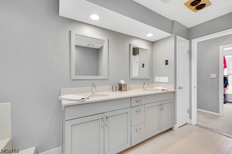 41 Dexter Drive N Bernards NJ 07920
