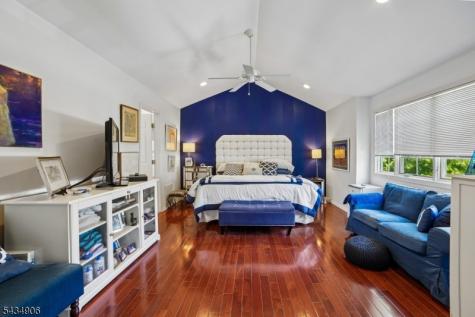 1098 Smith Manor Boulevard West Orange NJ 07052