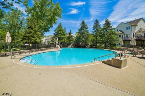 1098 Smith Manor Boulevard West Orange NJ 07052