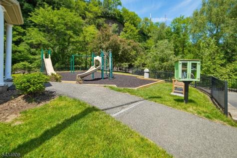 1098 Smith Manor Boulevard West Orange NJ 07052