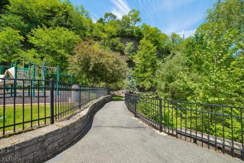 1098 Smith Manor Boulevard West Orange NJ 07052