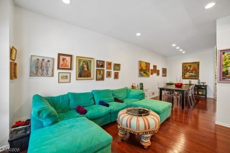 1098 Smith Manor Boulevard West Orange NJ 07052