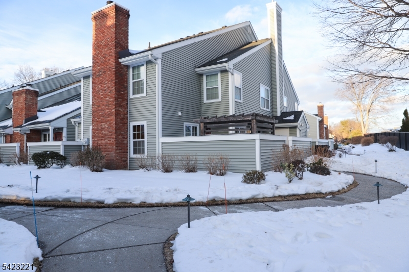 332 Greenbriar-unit 8 Union NJ 07083