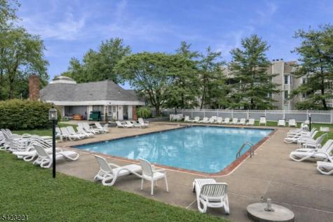 332 Greenbriar-unit 8 Union NJ 07083