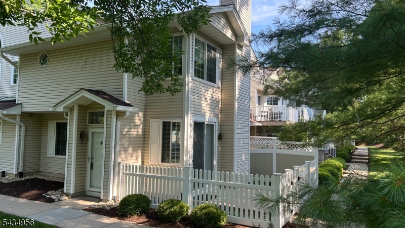 9 Evans Court Bedminster NJ 07921