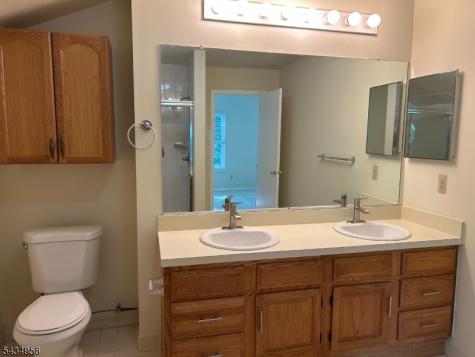 9 Evans Court Bedminster NJ 07921