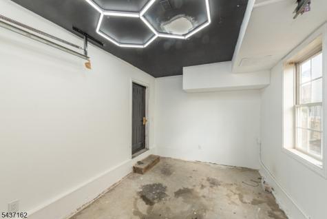 42 Roosevelt Street New Brunswick NJ 08901
