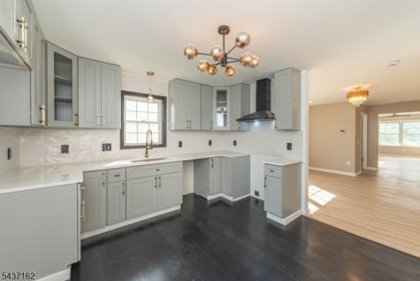 42 Roosevelt Street New Brunswick NJ 08901