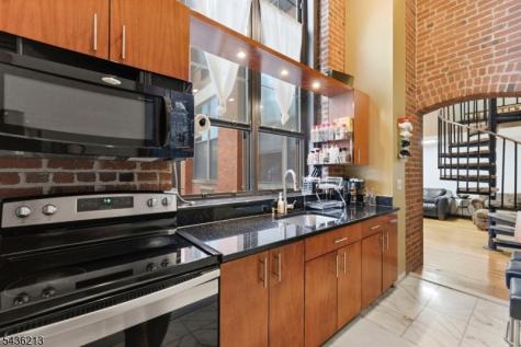 366 Trenton Avenue Paterson NJ 07503