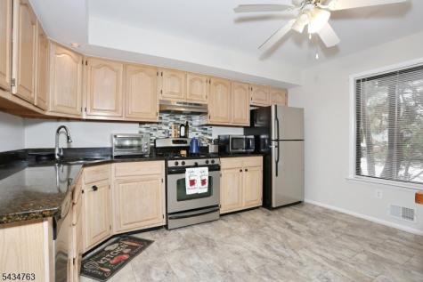 3 Brookside Heights Wanaque NJ 07465