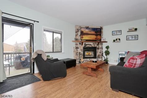 3 Brookside Heights Wanaque NJ 07465