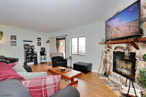 3 Brookside Heights Wanaque NJ 07465