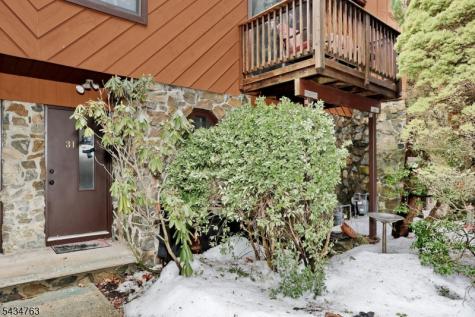 3 Brookside Heights Wanaque NJ 07465