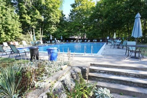 3 Brookside Heights Wanaque NJ 07465