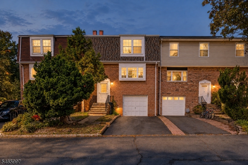 30 Catbird Court Lawrence NJ 08648