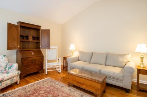 28 Old Fourth Drive Jefferson NJ 07438