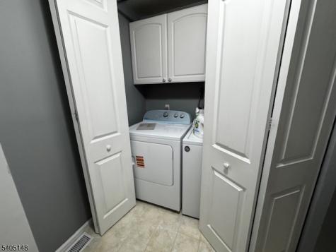 28 Old Fourth Drive Jefferson NJ 07438